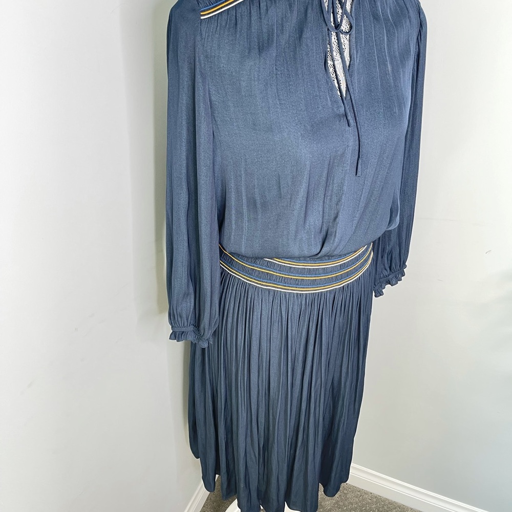 WILLIAM B Smocked Waist V Neck Midi Dress - Picture 7 of 10